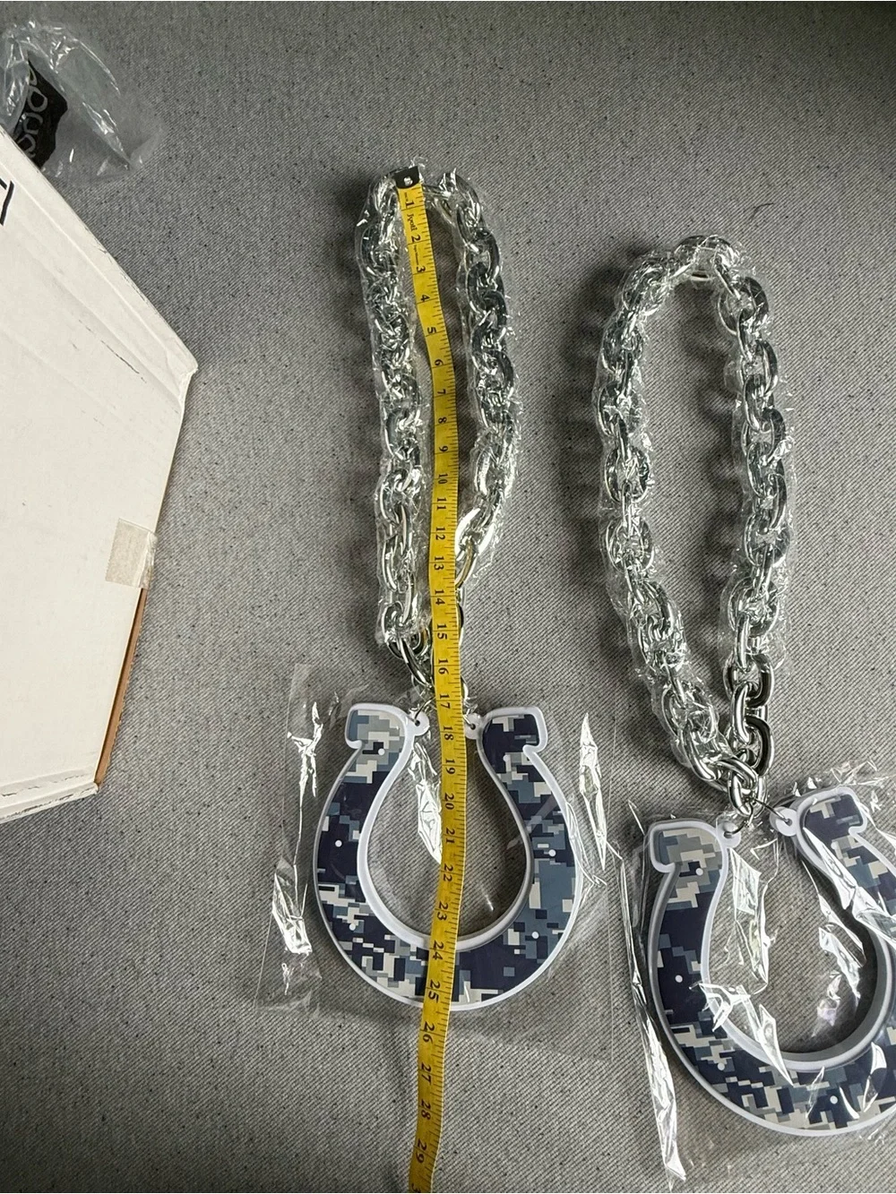 NFL Colts Commemorative Chain & Pendant - set of 2 - Picture 5 of 6